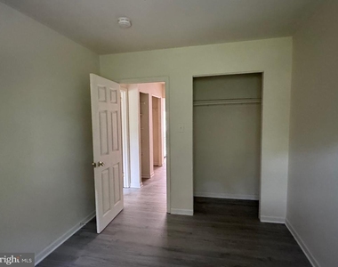 413 Homestead Road - Photo Thumbnail 3