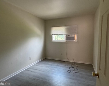 413 Homestead Road - Photo Thumbnail 4