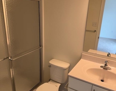 730 Rosler Way - Photo Thumbnail 17