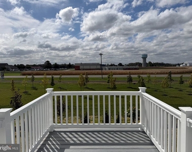 730 Rosler Way - Photo Thumbnail 19