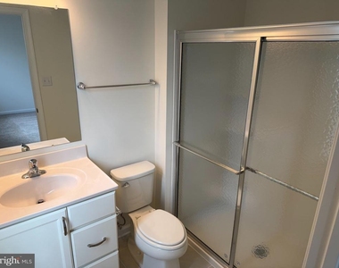 730 Rosler Way - Photo Thumbnail 12