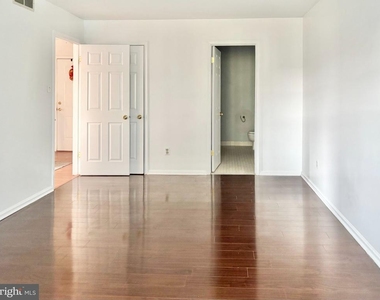 3121 Charing Crossing - Photo Thumbnail 7