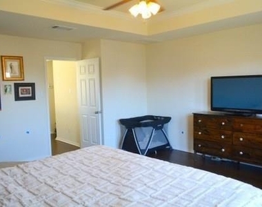 16113 Hampton Bliss Trce - Photo Thumbnail 9