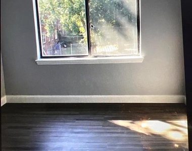 4219 Brooks Street Ne - Photo Thumbnail 6