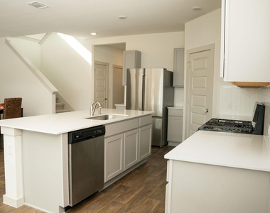120 Wichita River Rd - Photo Thumbnail 4