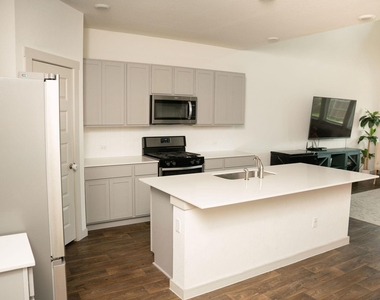 120 Wichita River Rd - Photo Thumbnail 2