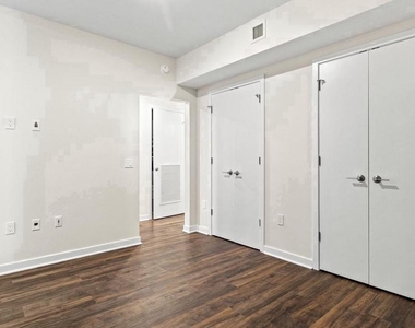 4000 Wisconsin Avenue Nw - Photo Thumbnail 4