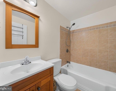 1333 Adams Street Ne - Photo Thumbnail 8