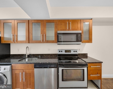 1333 Adams Street Ne - Photo Thumbnail 14