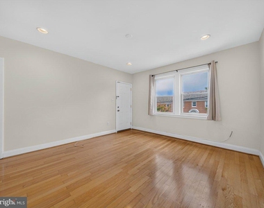 1333 Adams Street Ne - Photo Thumbnail 3