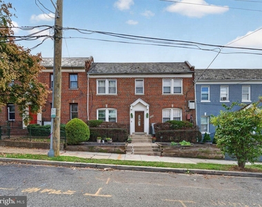 1333 Adams Street Ne - Photo Thumbnail 1