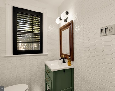 3719 Windom Place Nw - Photo Thumbnail 28