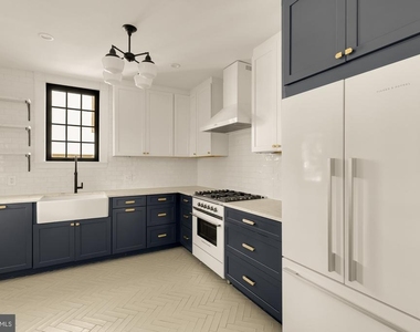 3719 Windom Place Nw - Photo Thumbnail 21