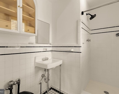 3719 Windom Place Nw - Photo Thumbnail 33