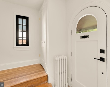 3719 Windom Place Nw - Photo Thumbnail 10