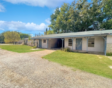 2502 Cecil Dr - Photo Thumbnail 14