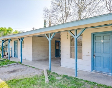 2502 Cecil Dr - Photo Thumbnail 12