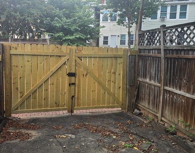 320 14th Street Ne - Photo Thumbnail 7