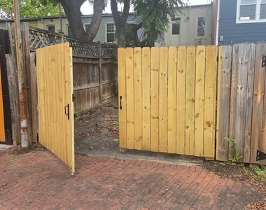320 14th Street Ne - Photo Thumbnail 8