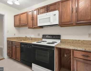 3287 Sutton Place Nw - Photo Thumbnail 9