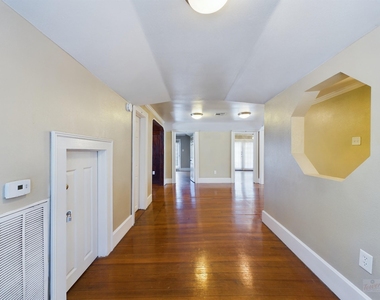 705 E 32nd St - Photo Thumbnail 14