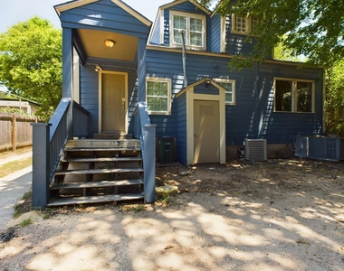705 E 32nd St - Photo Thumbnail 13