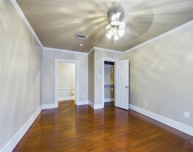 705 E 32nd St - Photo Thumbnail 20