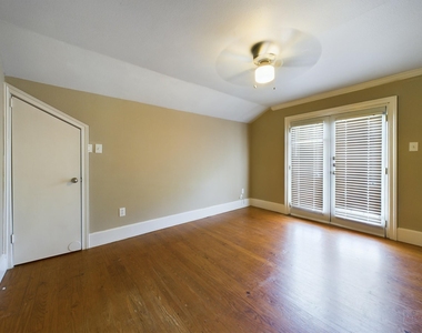 705 E 32nd St - Photo Thumbnail 32