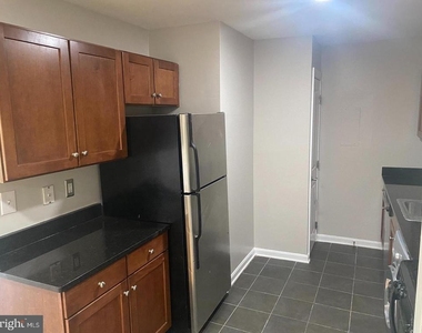 3103 Naylor Road Se - Photo Thumbnail 2