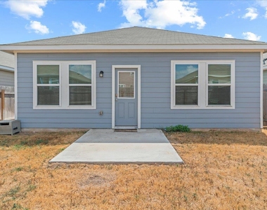 115 Bluegill Dr - Photo Thumbnail 4