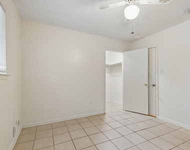 4703 Sagebrush Cir - Photo Thumbnail 10