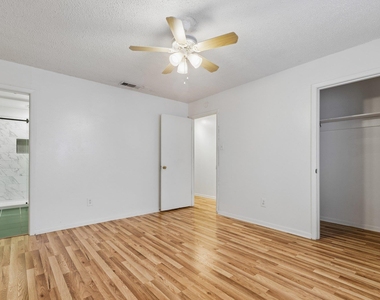 4703 Sagebrush Cir - Photo Thumbnail 16