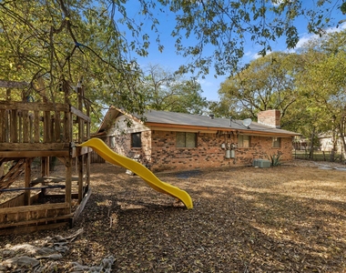 4703 Sagebrush Cir - Photo Thumbnail 18