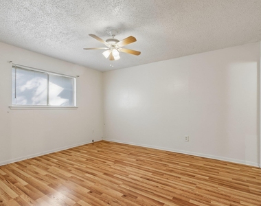 4703 Sagebrush Cir - Photo Thumbnail 13