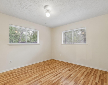 4703 Sagebrush Cir - Photo Thumbnail 11