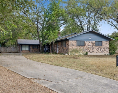 4703 Sagebrush Cir - Photo Thumbnail 24