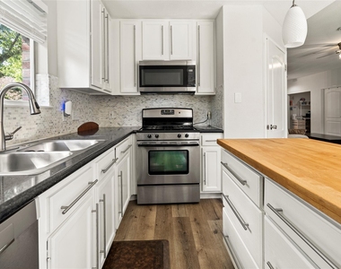 9024 Heiden Ln - Photo Thumbnail 17