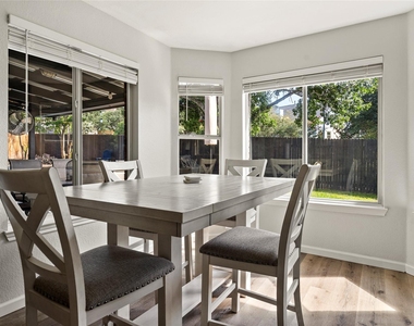 9024 Heiden Ln - Photo Thumbnail 3