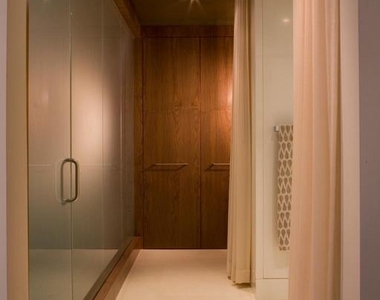 2725 39th Street Nw - Photo Thumbnail 12