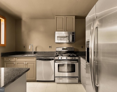 2725 39th Street Nw - Photo Thumbnail 8