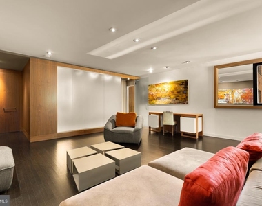 2725 39th Street Nw - Photo Thumbnail 2