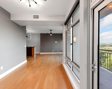 603 Davis St - Photo Thumbnail 9