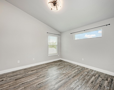 5308 Downs Dr - Photo Thumbnail 21