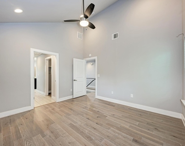 5308 Downs Dr - Photo Thumbnail 15