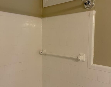 2210 Nicholson Street Se - Photo Thumbnail 21
