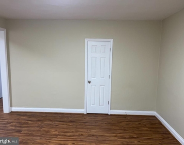2210 Nicholson Street Se - Photo Thumbnail 13