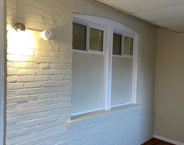 2210 Nicholson Street Se - Photo Thumbnail 22