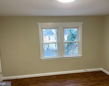 2210 Nicholson Street Se - Photo Thumbnail 1