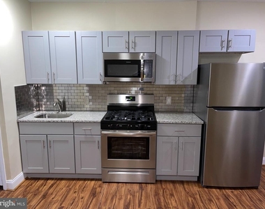2210 Nicholson Street Se - Photo Thumbnail 6