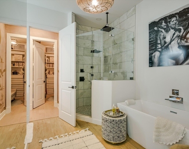 1529 Barton Springs Rd - Photo Thumbnail 12